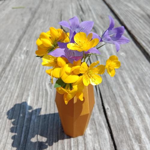 08vase