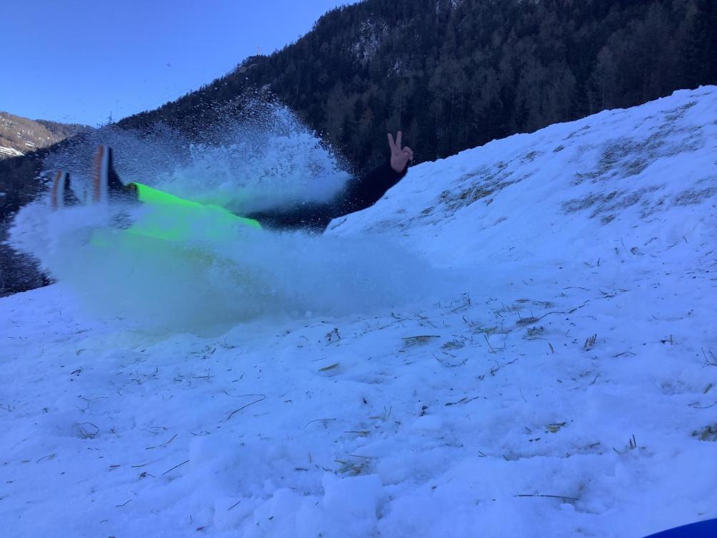 Rutschspaß im Schnee