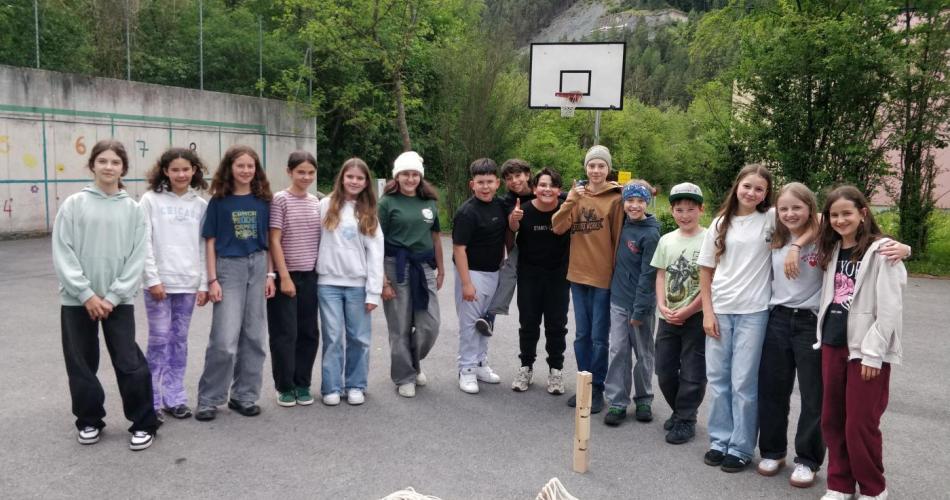 Erfolgreiche 1c Klasse mit Fröbelturm